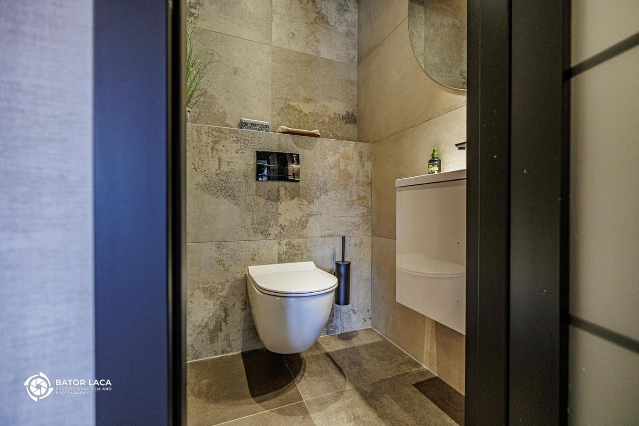 Appartement Buekk Penthouse, Panorama Jacuzzival à Miskolc Extérieur photo